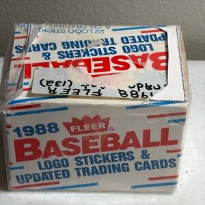 1986 Fleer new in box Baseball logo trading cards